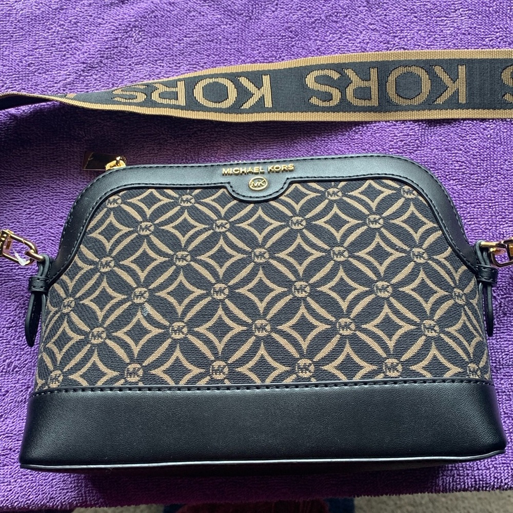 Brand New Michael Kors purse